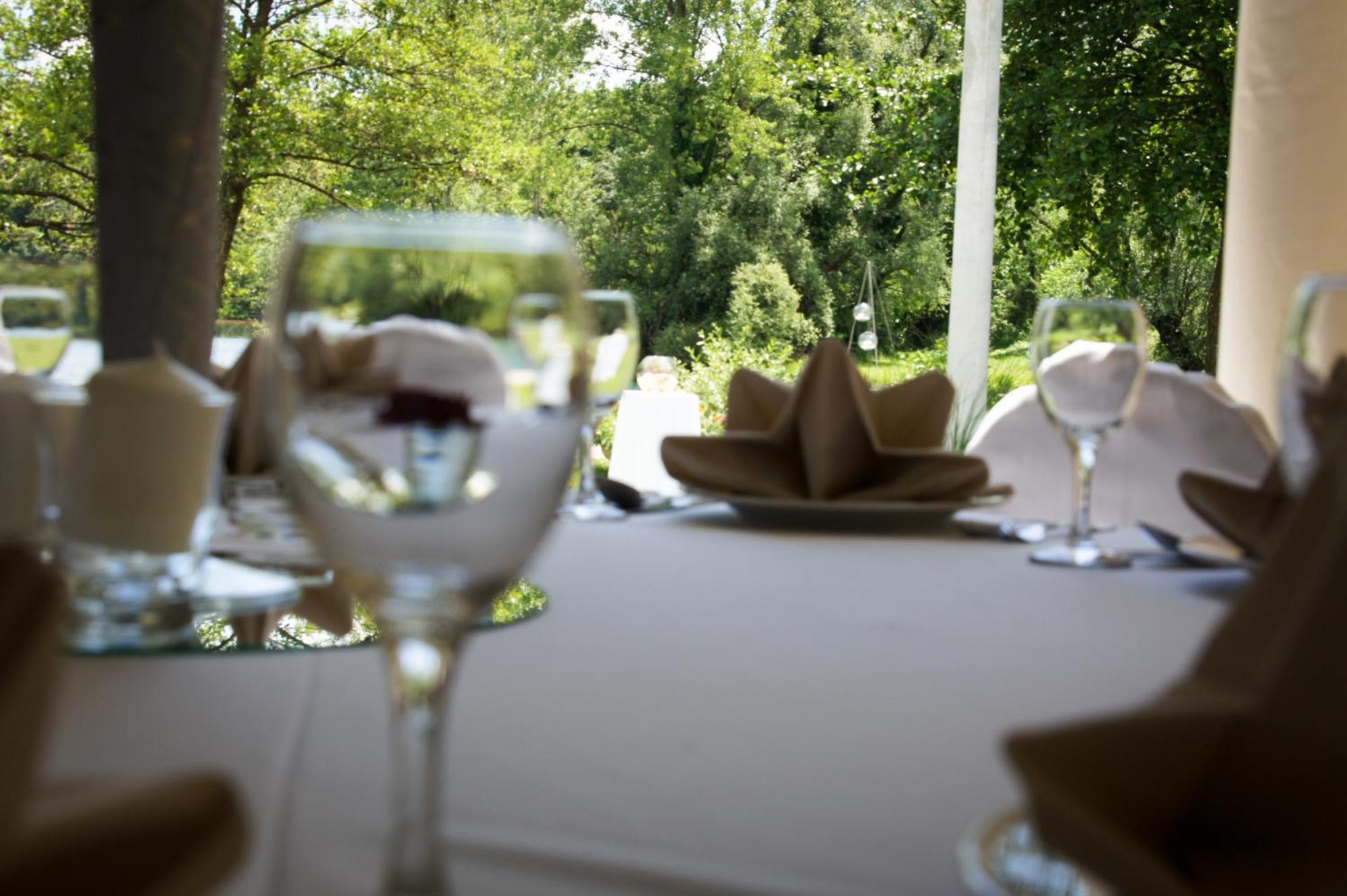 Bed&Breakfast Restaurant DP Donji Zvecaj Exterior foto